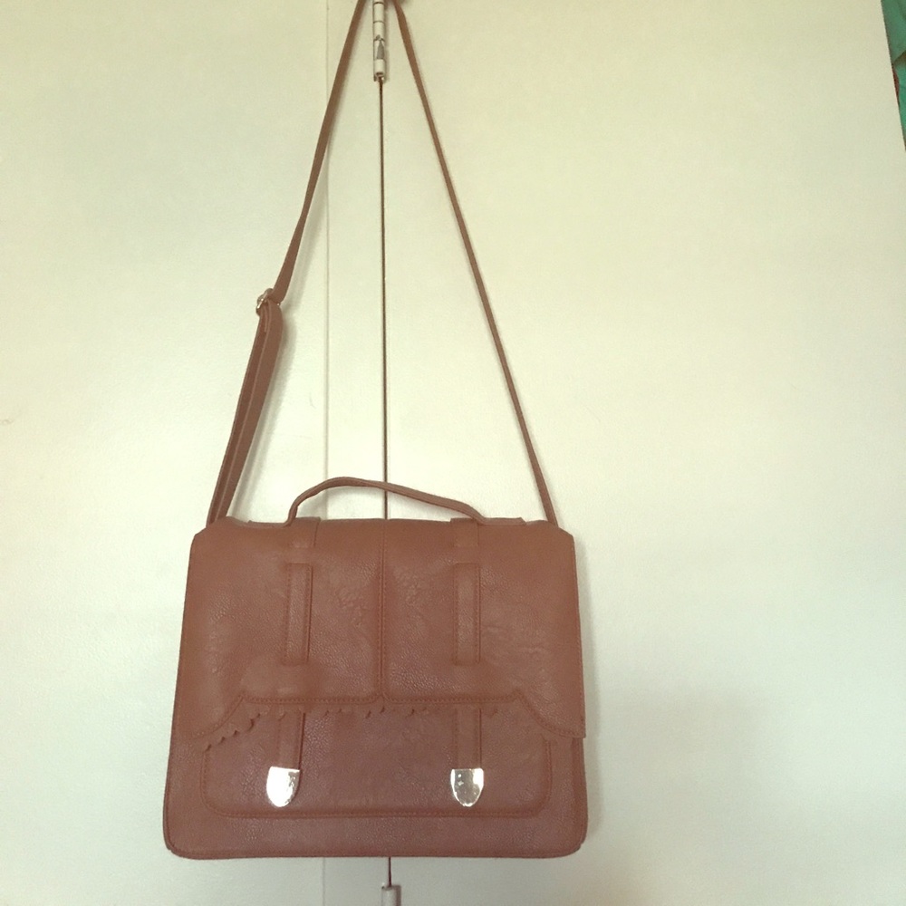 Cognac messenger bag