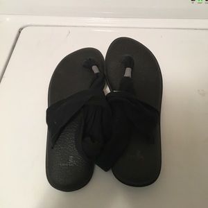 Sanuk sling Sandals