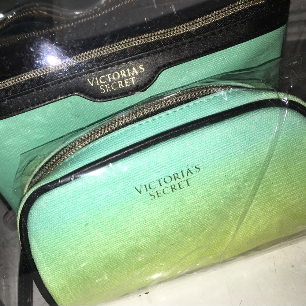 ⚡️SOLD⚡️Victoria's Secret Cosmetic Bags
