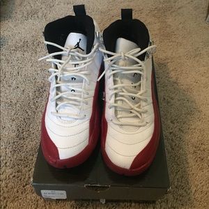 air jordan cherry 12s 2009 release. size 5.