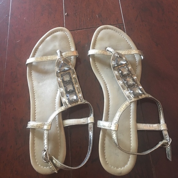 Sandals - Picture 3 of 4