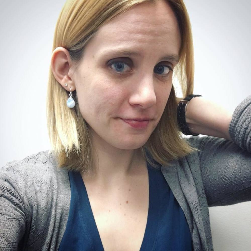 Meet your Posher, Elizabeth