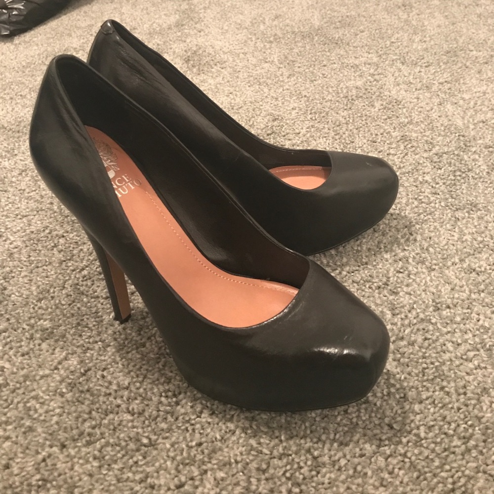 Vince Camuto Black Leather Pumps