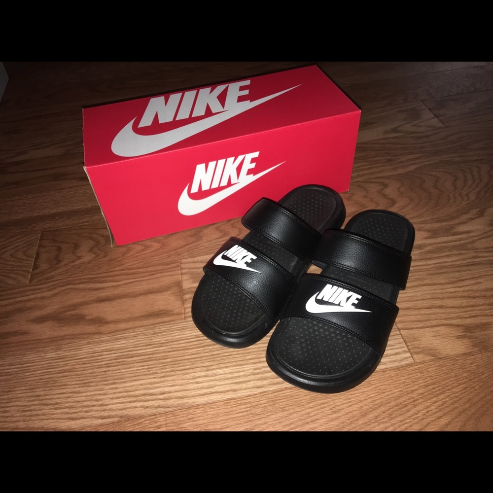 Nike benassi duo slides