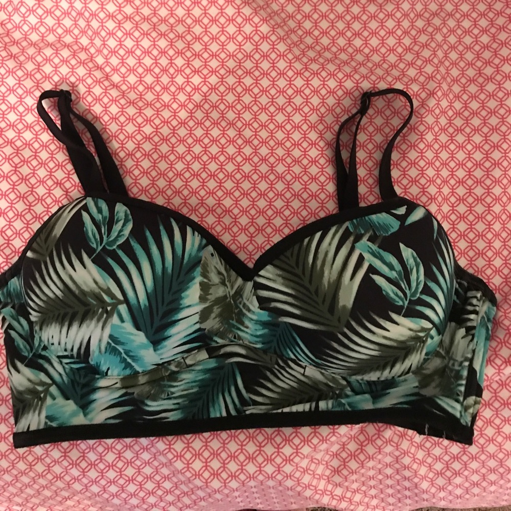 NWOT pink vs bralette