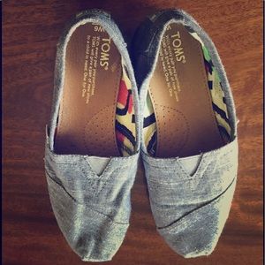 Toms Denim shoes. Women's 6. Like new.