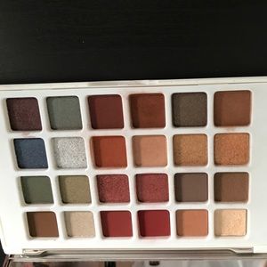 Sephora Pantone Marsala eyeshadow