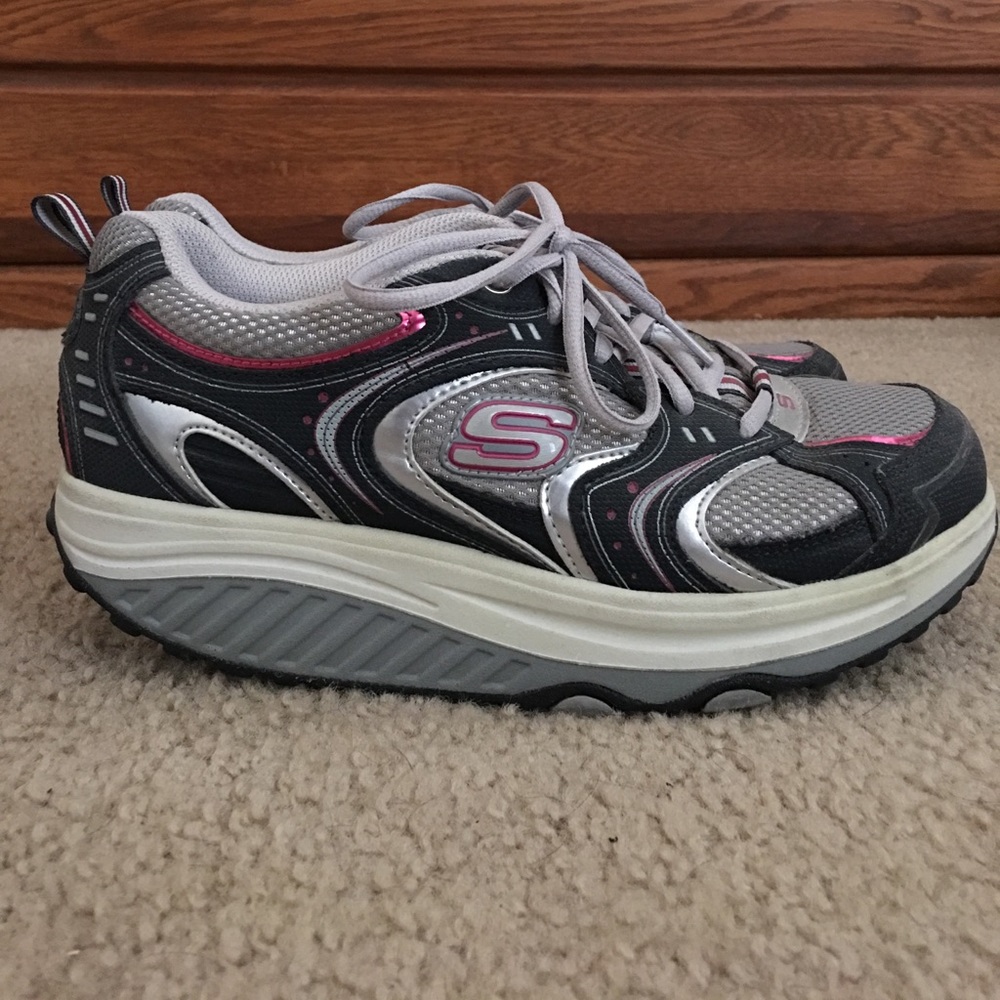 Sketchers Shape ups size 9
