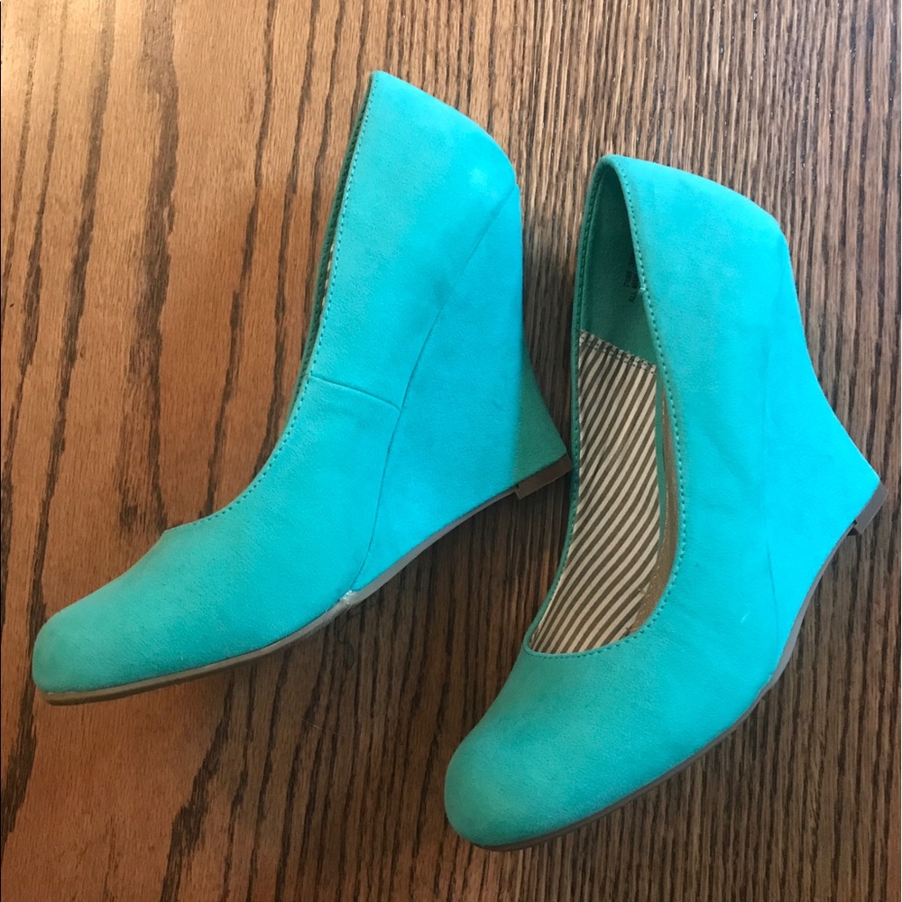 Cato Wedges, size 7.5 (reposh)