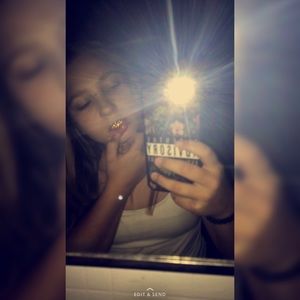 Meet your Posher, Ashley