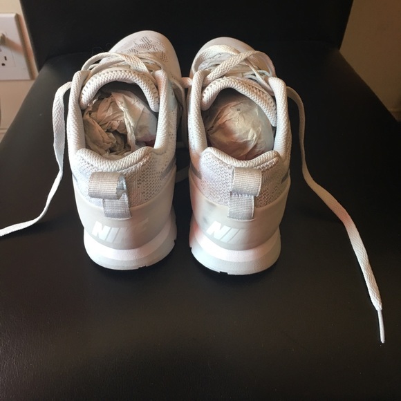 New - Picture 2 of 2