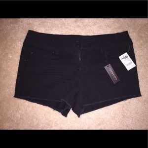 Charlotte Russe mid rise shorts