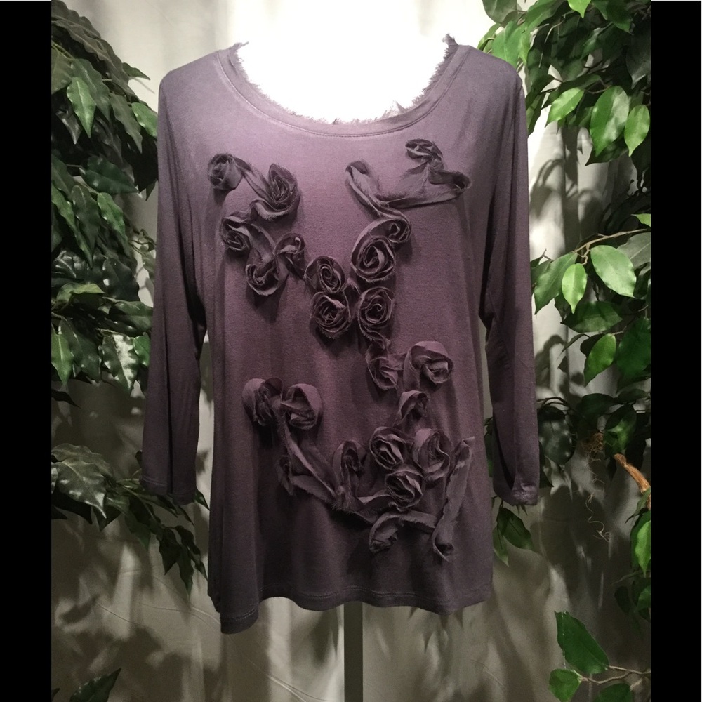 Ladies romantic 3-D top