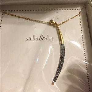 Stella & Dot New Moon Necklace