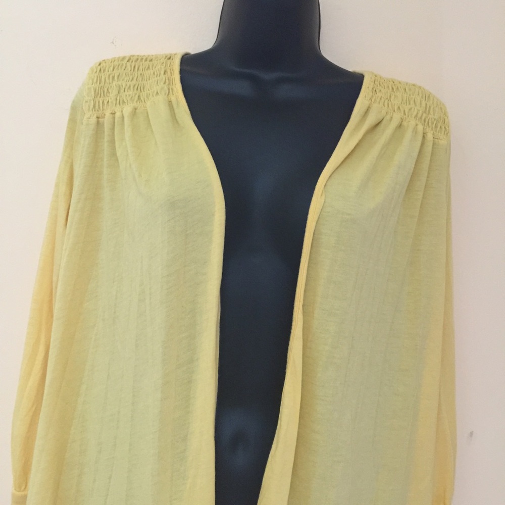 SPLENDID Open Front Ruched Shoulder Yellow Cardi - Picture 2 of 8