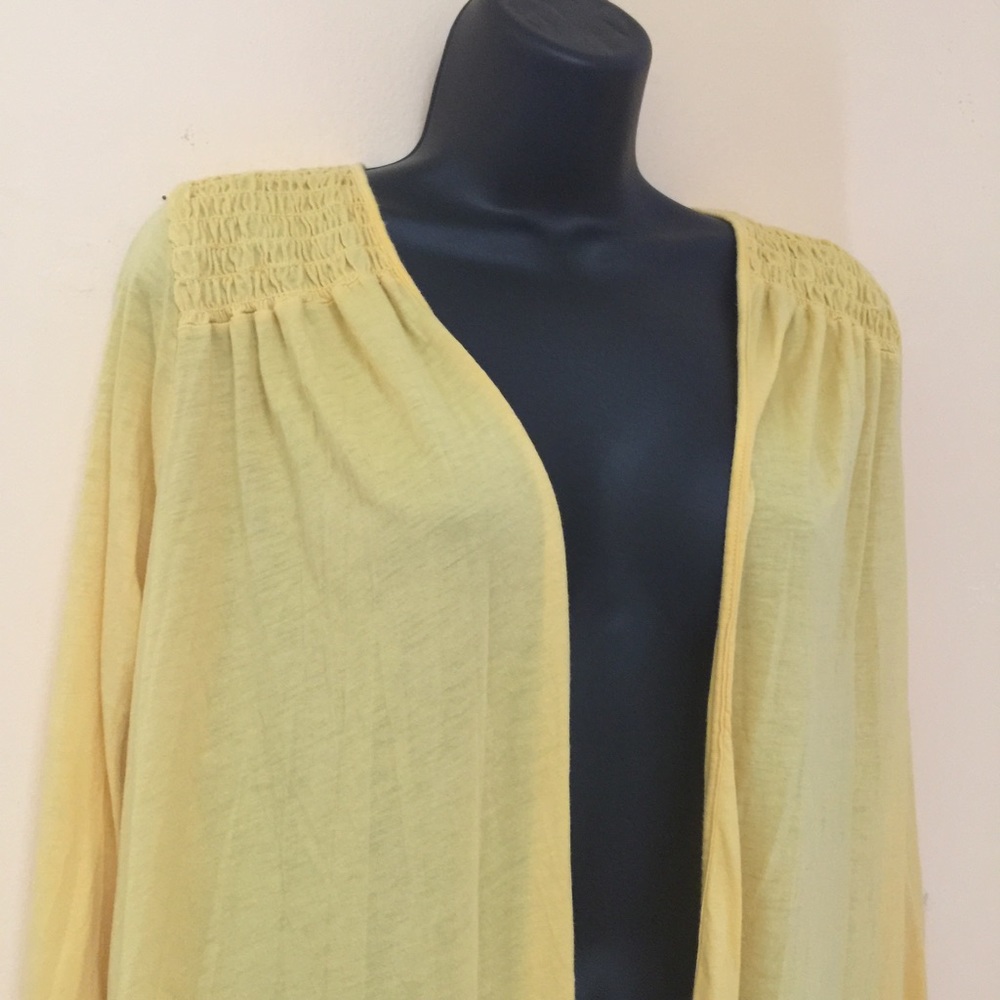 SPLENDID Open Front Ruched Shoulder Yellow Cardi - Picture 3 of 8