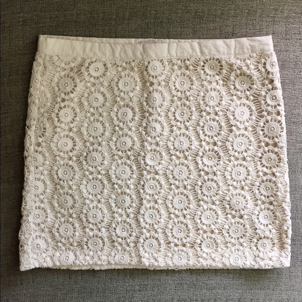 NWT Gap ivory crocheted flower mini skirt