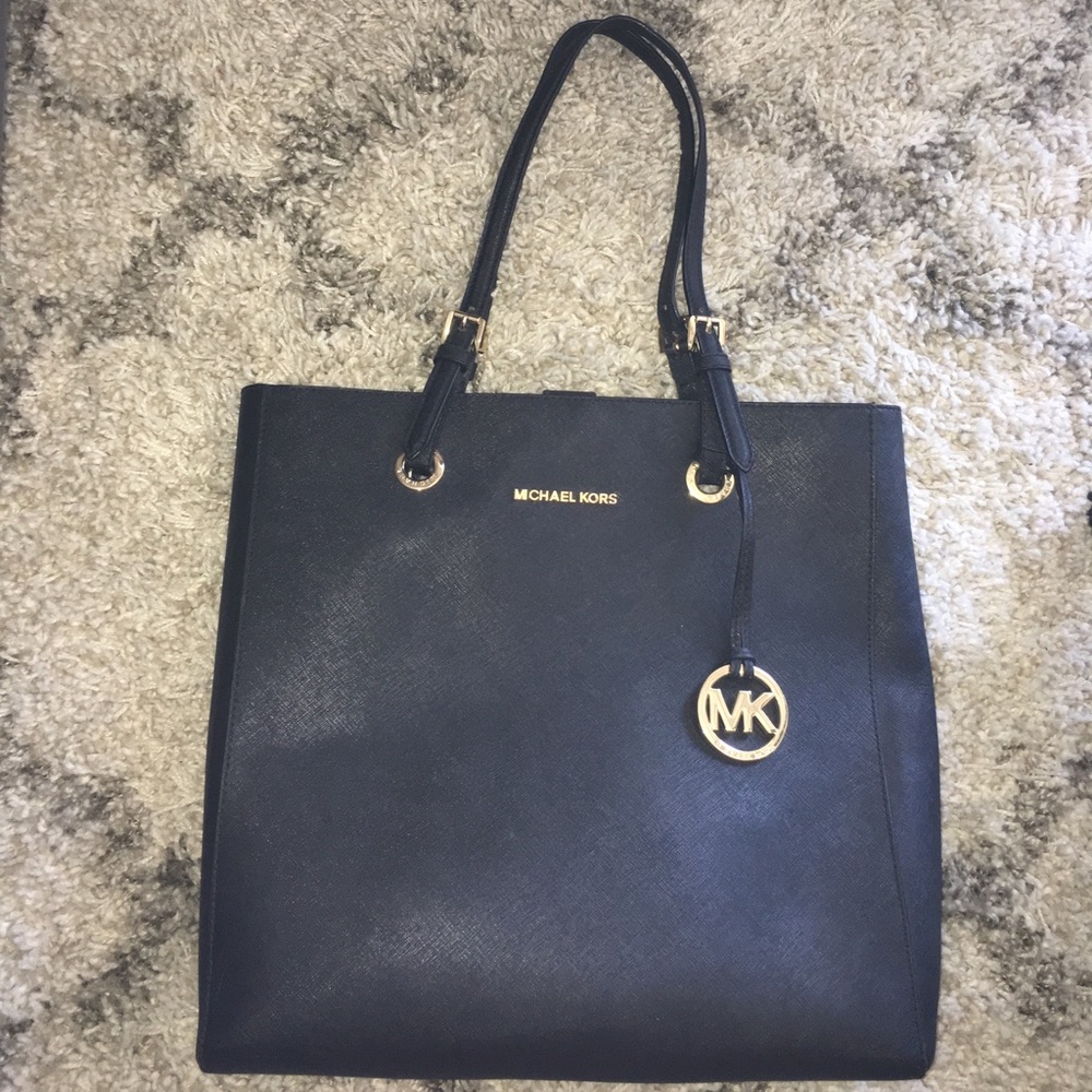 MK tote