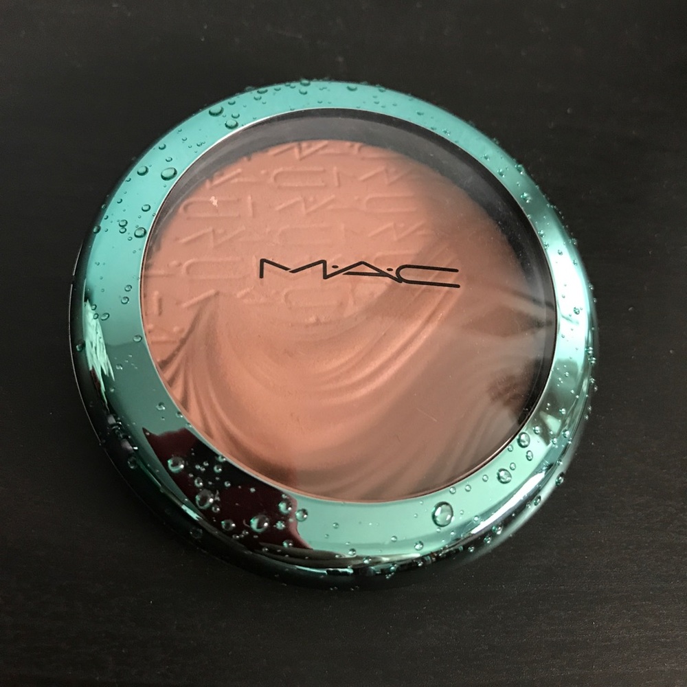 Mac Alluring Aquatic Extra Dimension Bronzer