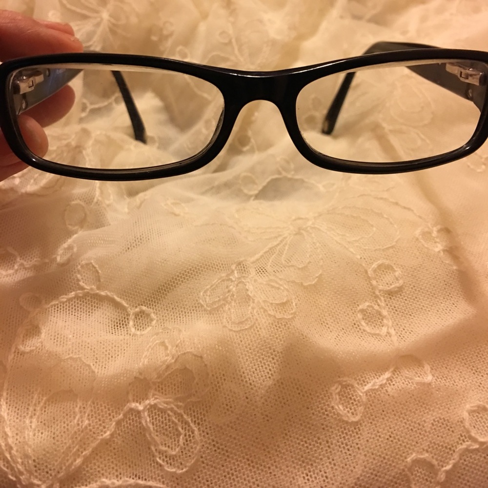 Bebe women eye wear😎frames. 5.1 inches