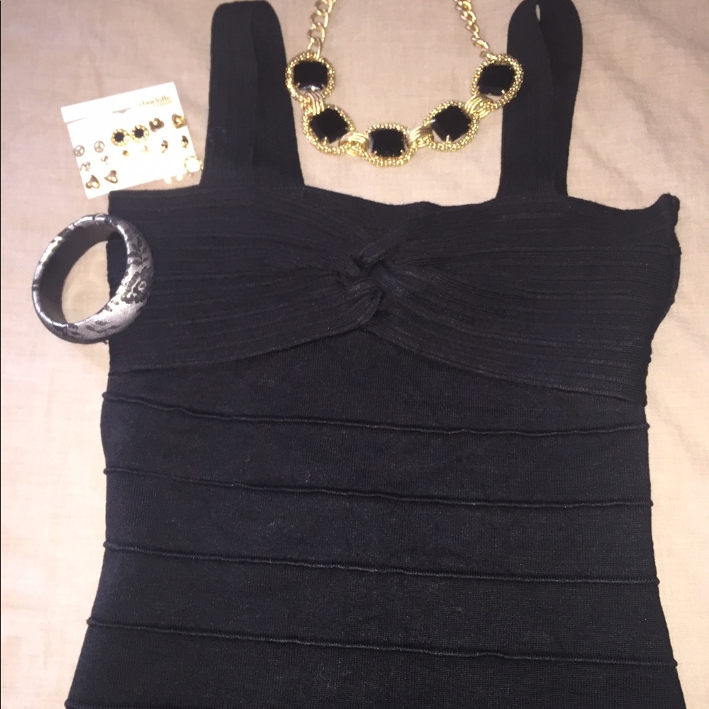 Rue 21 Black textured tank top