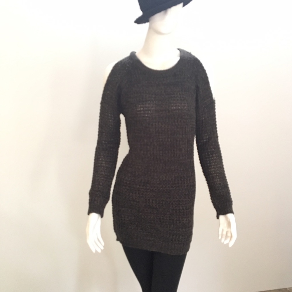 Long Shirt/Short Sweater Dress w/ Shoulder Cutouts