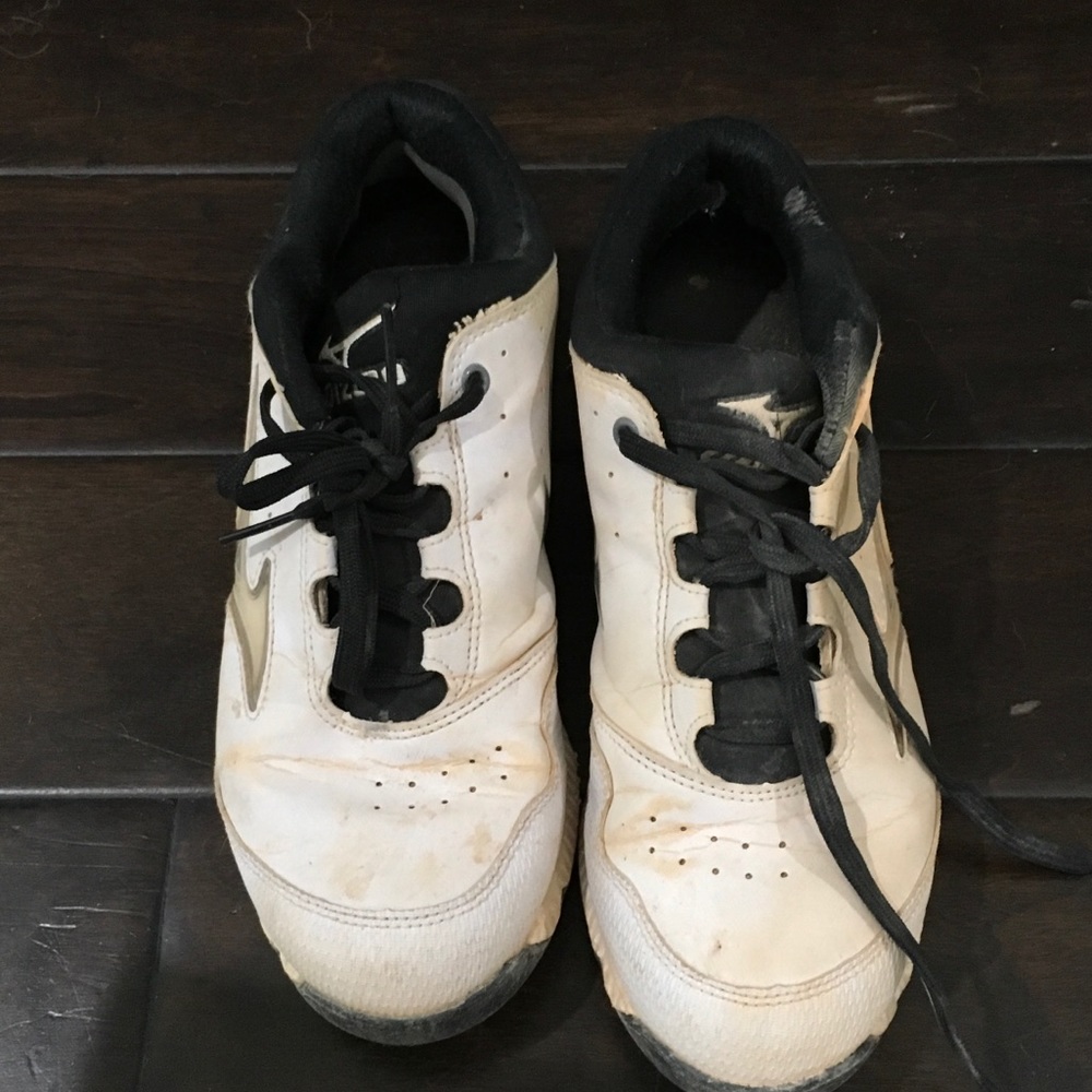 Mizuno Softball Cleats