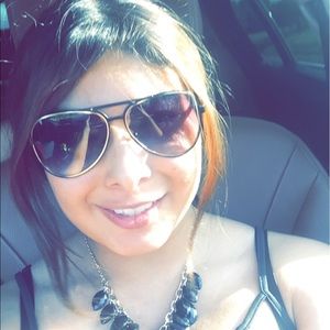 Meet your Posher, Carmen