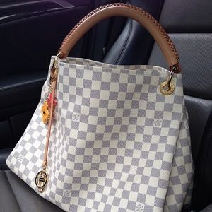 Louis Vuitton Artsy