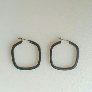 Small hoops earrings