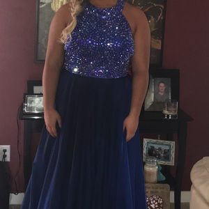 Sherri Hill prom dress