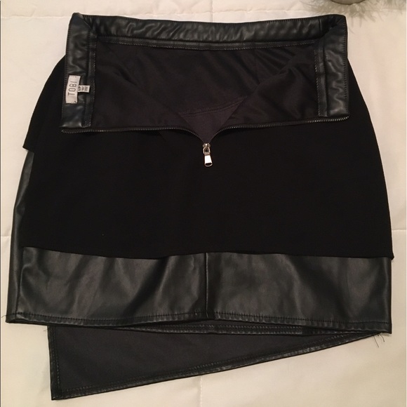 Tobi 'In All Angles' Black Skirt - Picture 5 of 8