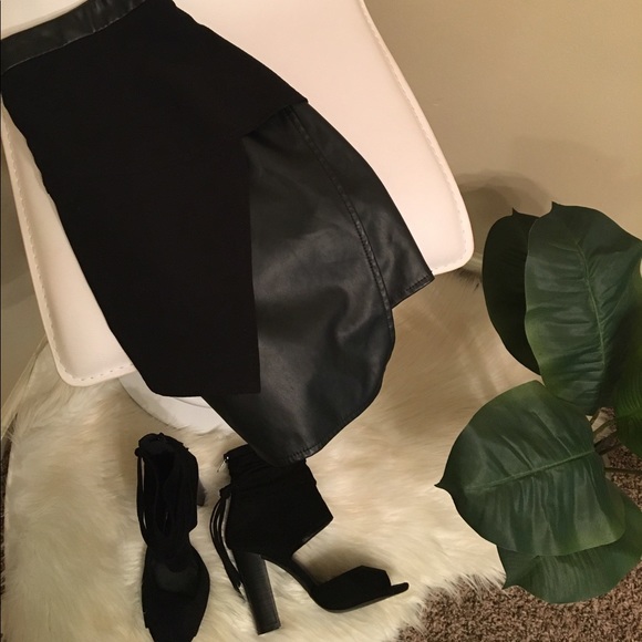 Tobi 'In All Angles' Black Skirt - Picture 4 of 8