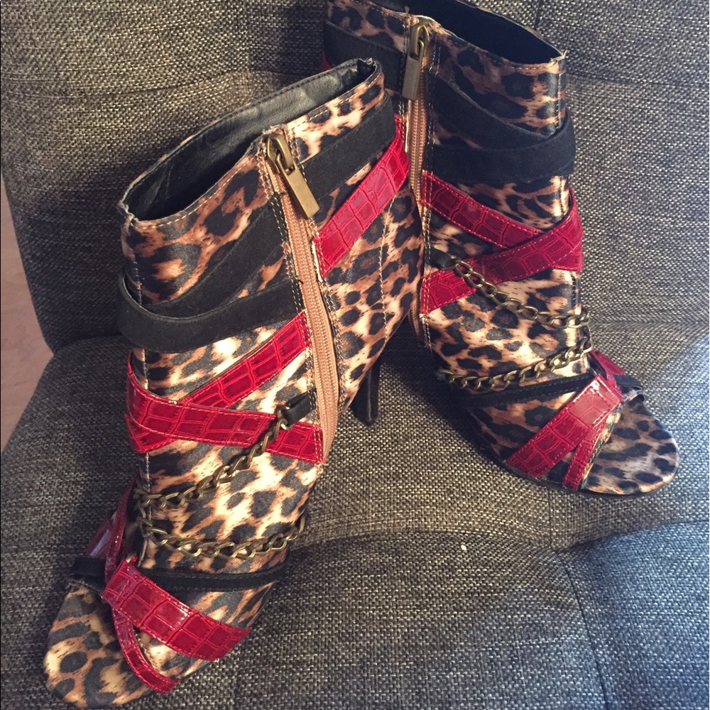 Anne Michelle Heels