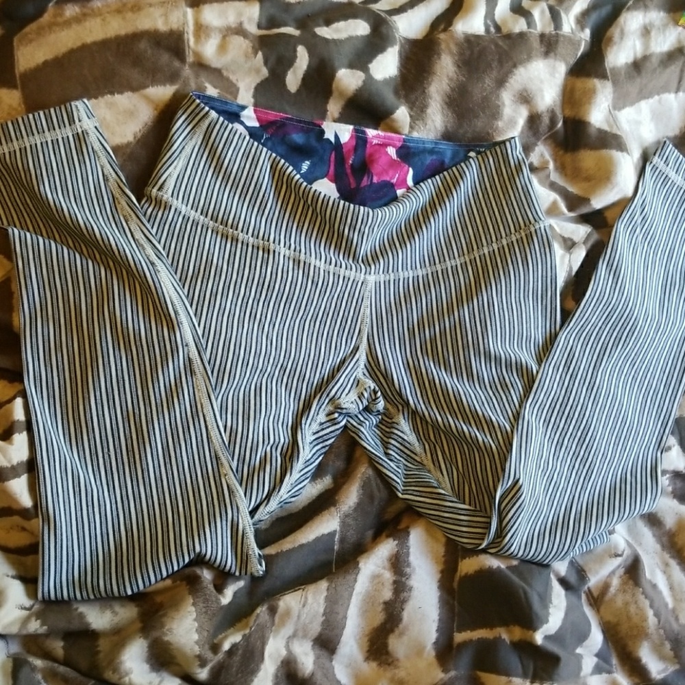 Pinstripe lululemon leggings 7/8