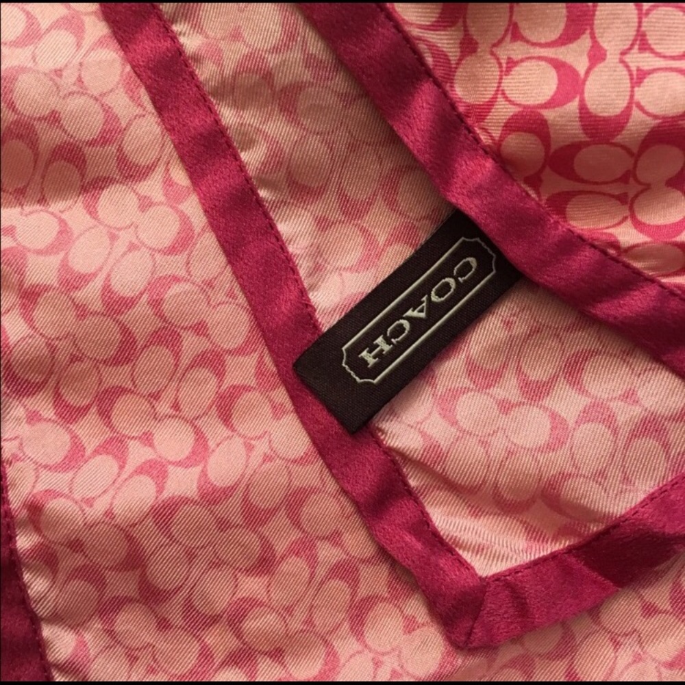 ⚡️⚡️ FLASH SALE⚡️⚡️ Coach silk scarf