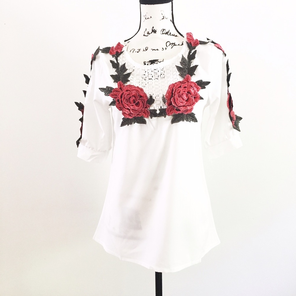 Last 3! White Embroidered Floral Lace Top - Picture 5 of 8