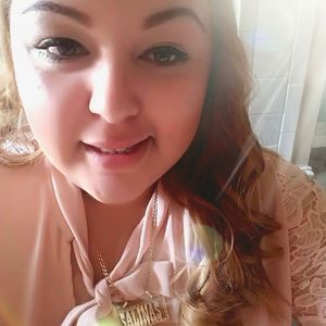 Meet your Posher, Yolanda e.