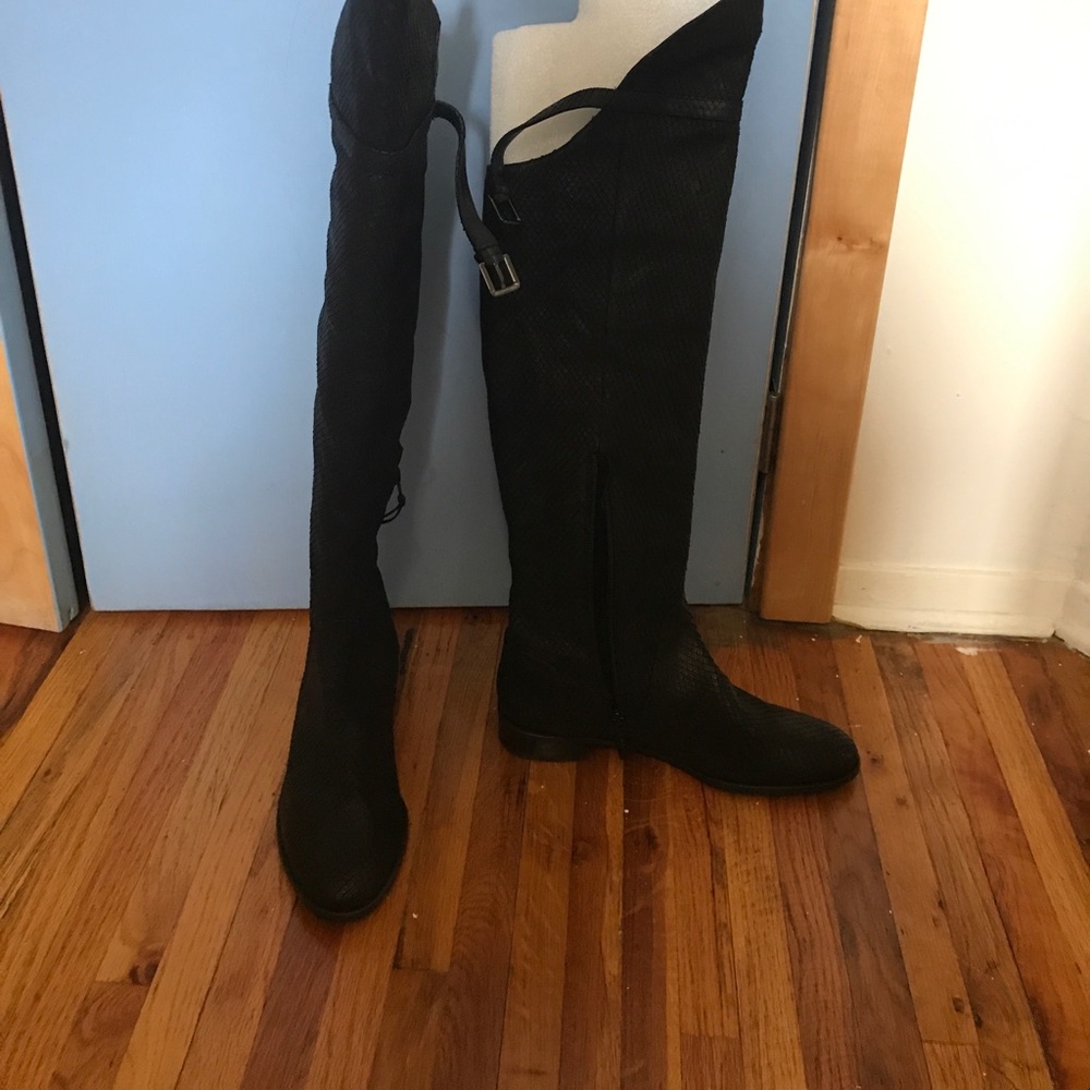 Brand new Stuart Weitzman over knee snake boots