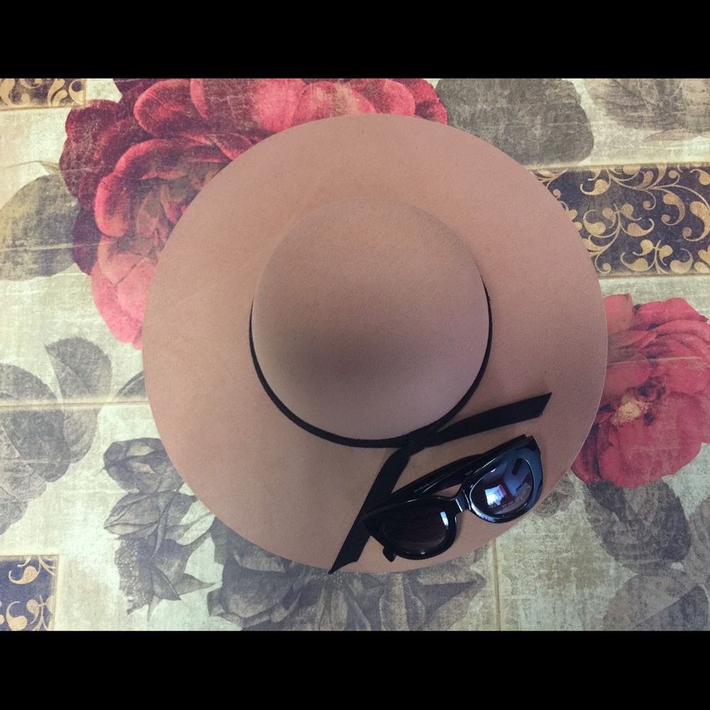 Floppy Hat
