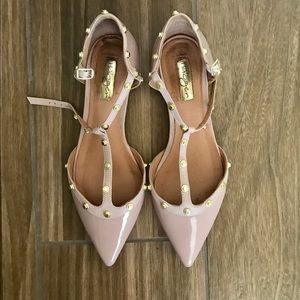 Cute light pink flats