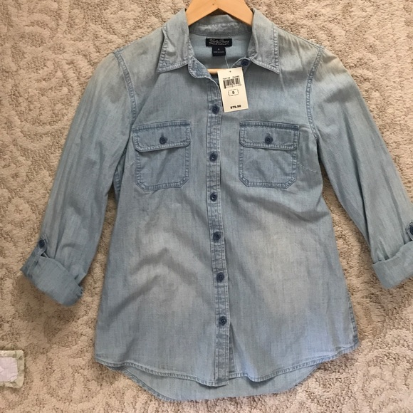 Button down - Picture 2 of 3