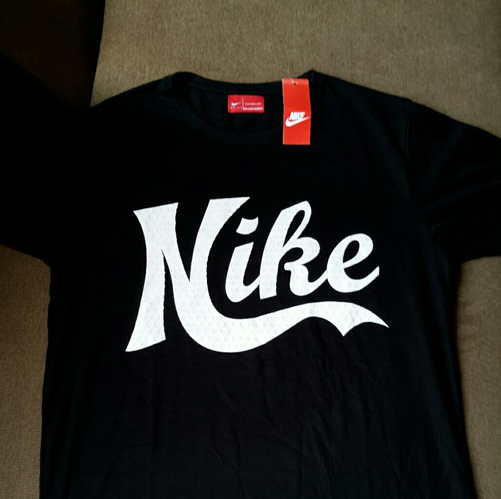 T-Shirts Nike