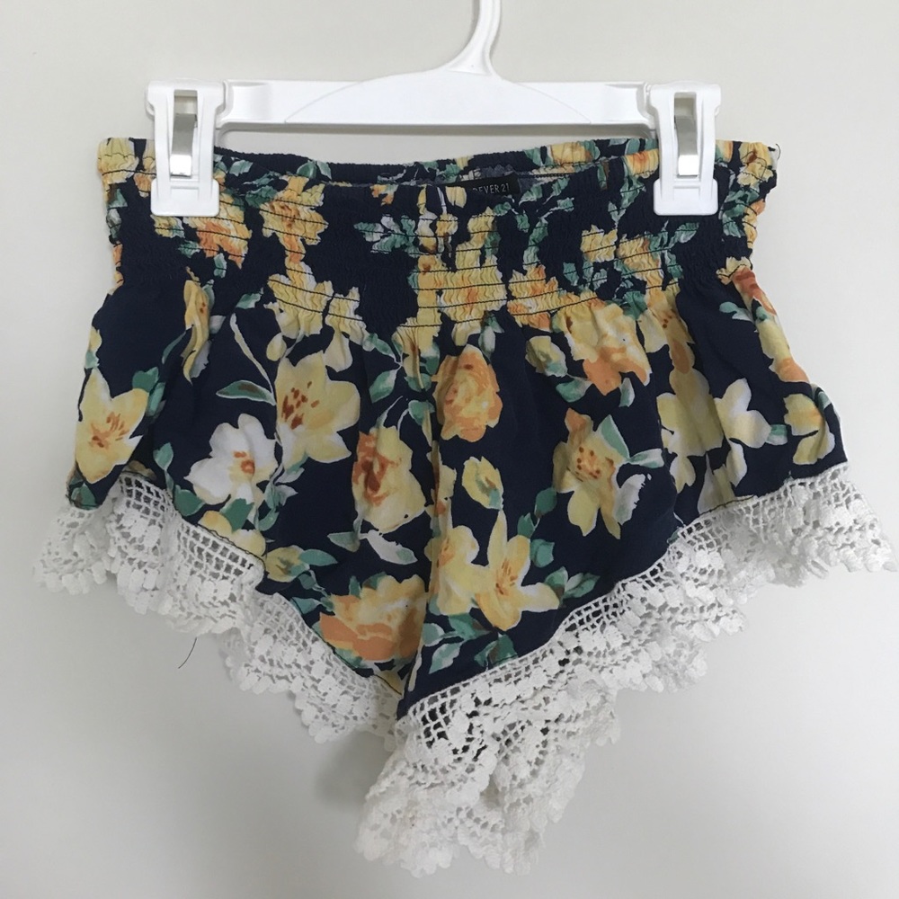 Floral lace soft shorts