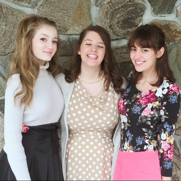 Meet your Posher, Alexis - Picture 2 of 4