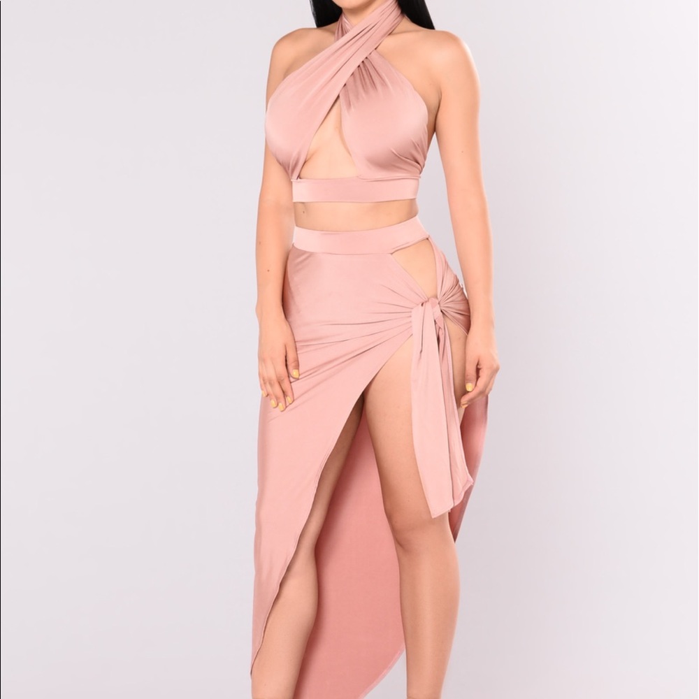 Fashionnova cut out set