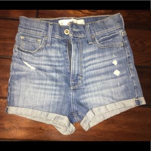 Hollister Jean Shorts (Never Worn)