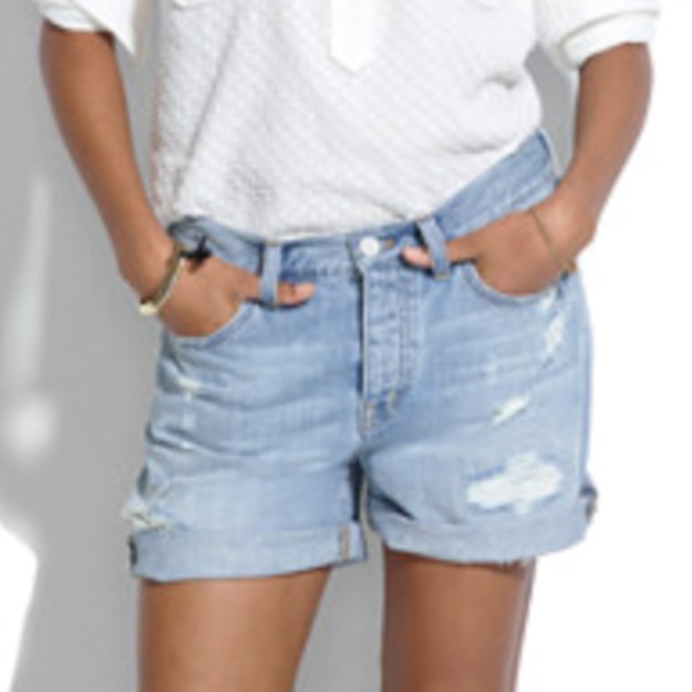 Distressed boyfriend shorts
