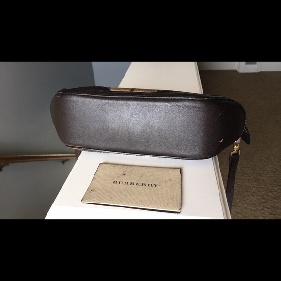100% authentic Burberry sling bag - Picture 3 of 8