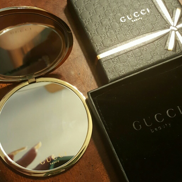 Gucci compact mirror - Picture 2 of 2